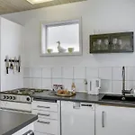 Alvina - 25m From The Sea By Interhome אוטרופ