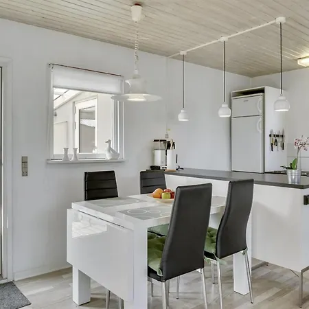 Alvina - 25m From The Sea By Interhome Feriehus